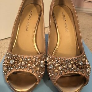 7.5 Antonio Melani Gabriela Pump -Cream/Penny